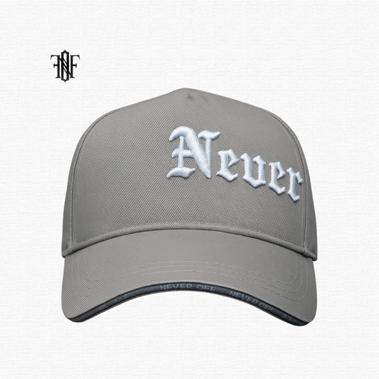 Gorra Premium Never Off Gris – Con Aplique en plata 925 Italiana