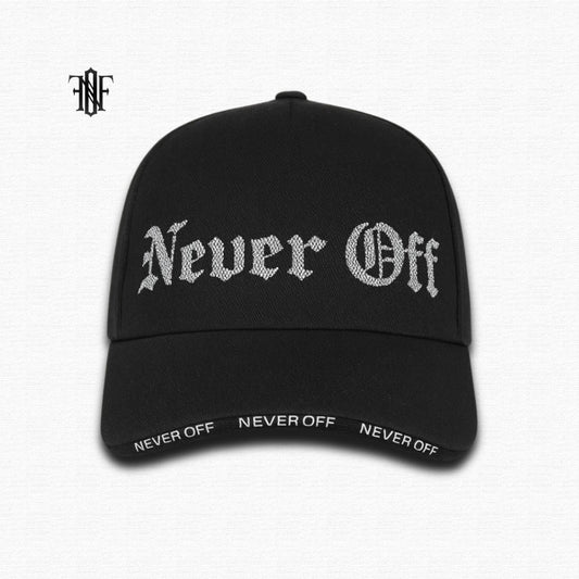 Gorra Never Off “Bold Statement” -Con Aplique en plata 925 Italiana